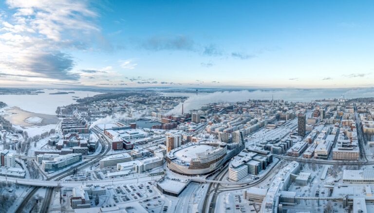 Talvinen maisemakuva Tampereelta.